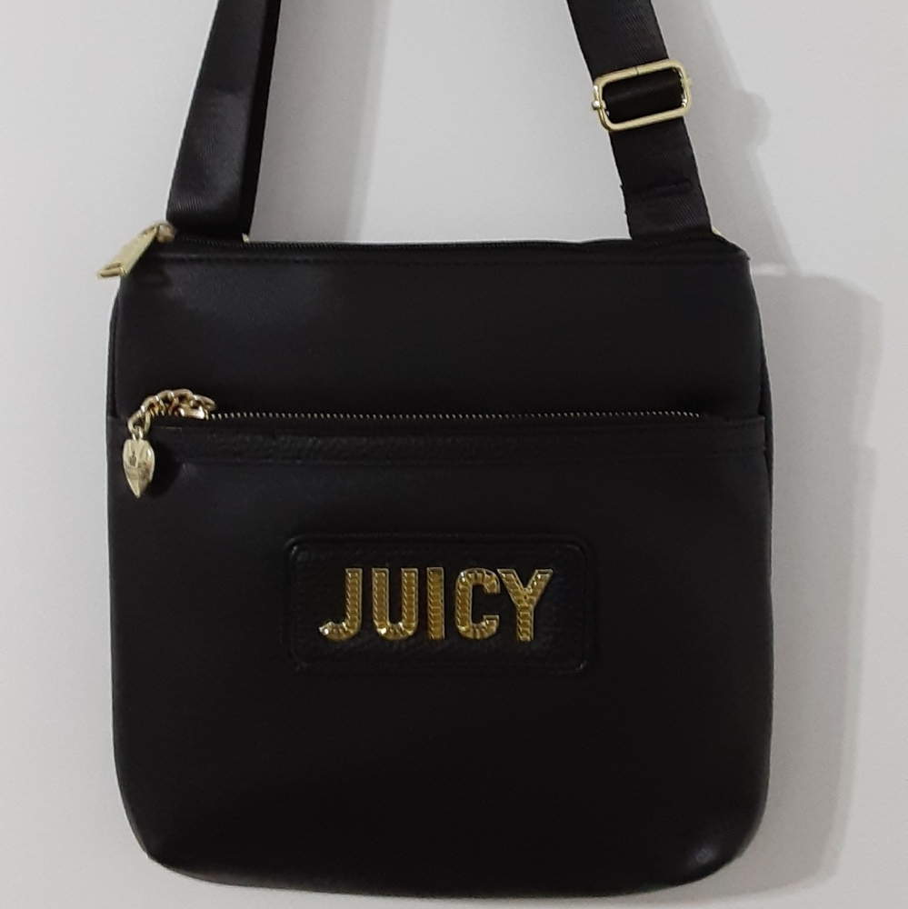 Juicy Couture. Black shoulder bag.